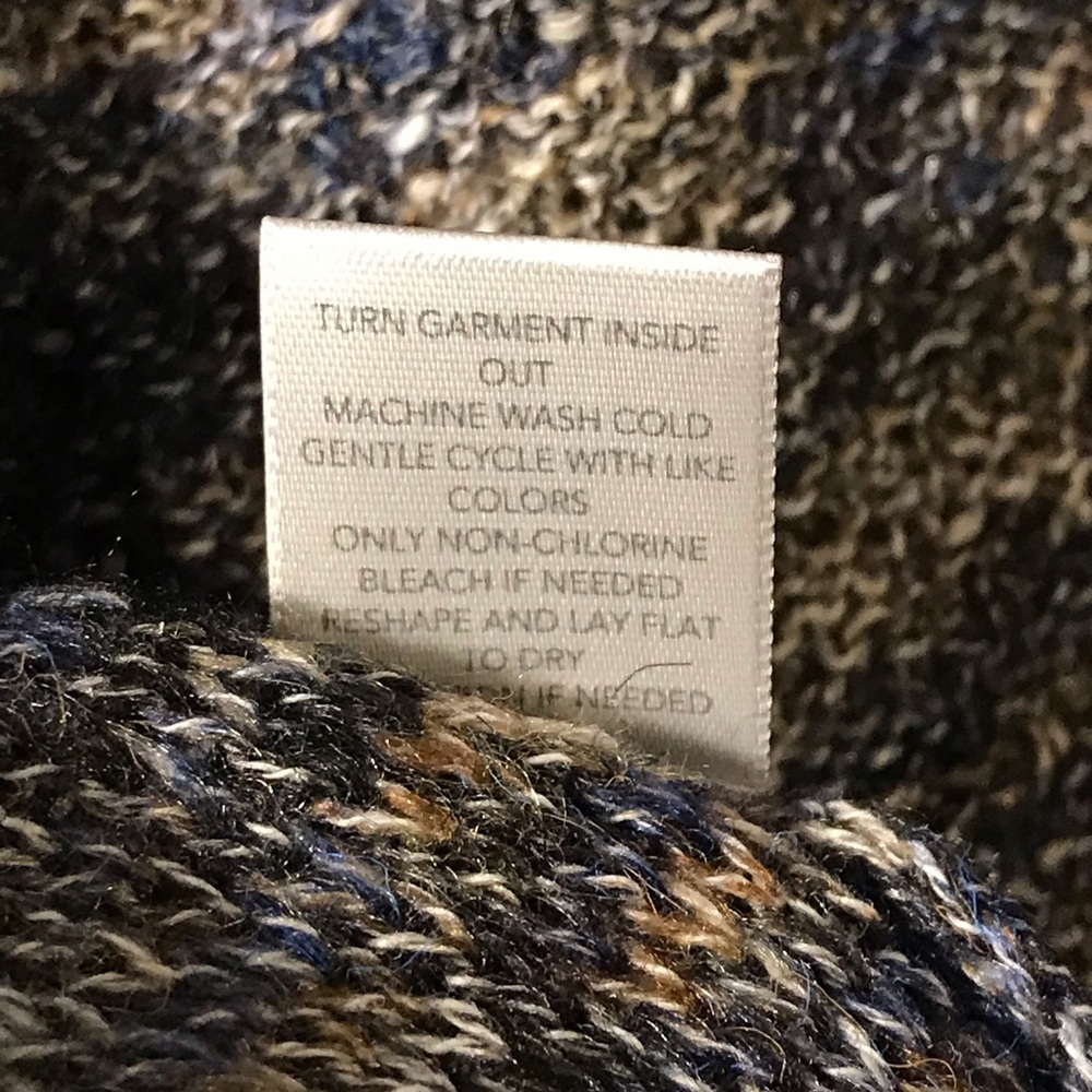 Beautiful Knit Marled Poncho - Picture 9 of 11